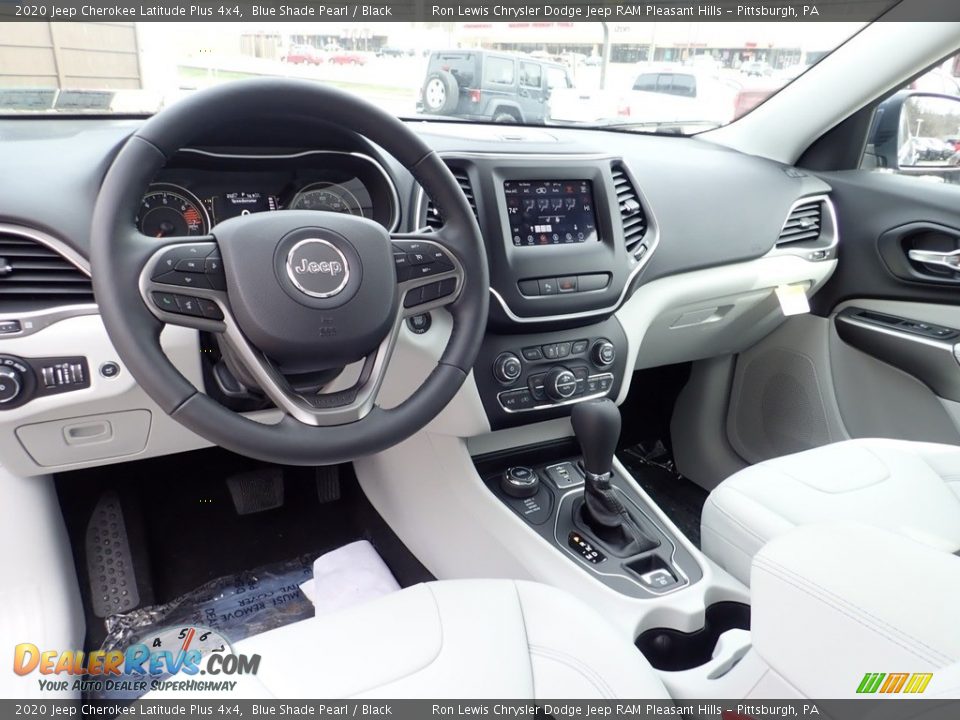 Front Seat of 2020 Jeep Cherokee Latitude Plus 4x4 Photo #13