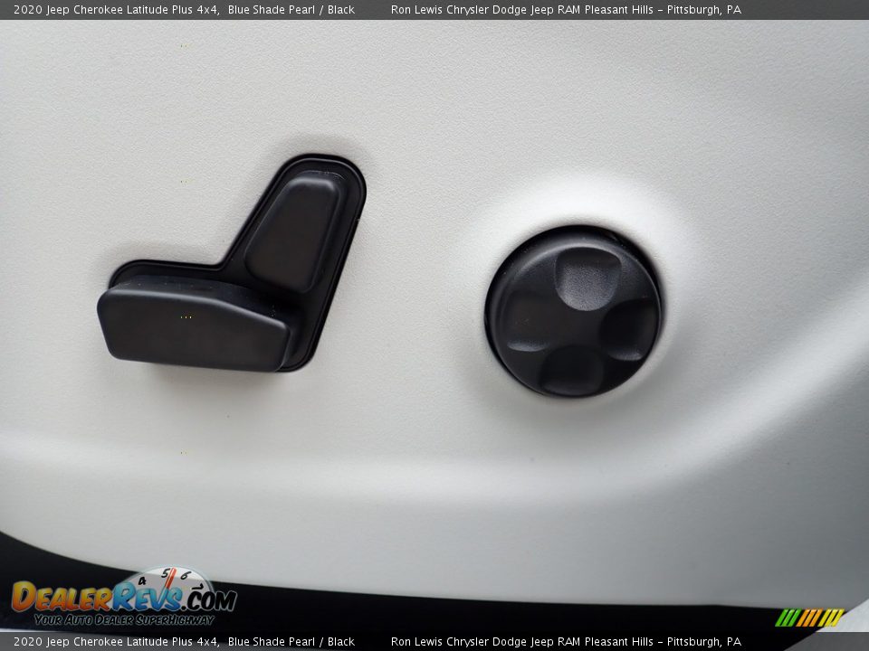 2020 Jeep Cherokee Latitude Plus 4x4 Blue Shade Pearl / Black Photo #16