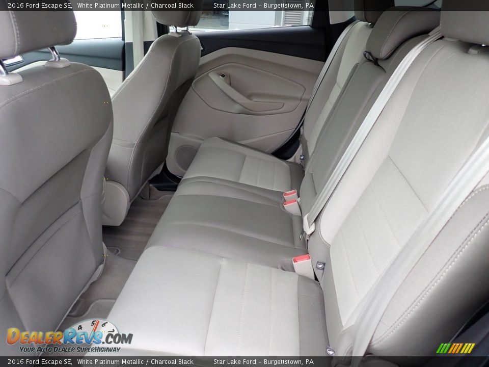 2016 Ford Escape SE White Platinum Metallic / Charcoal Black Photo #12