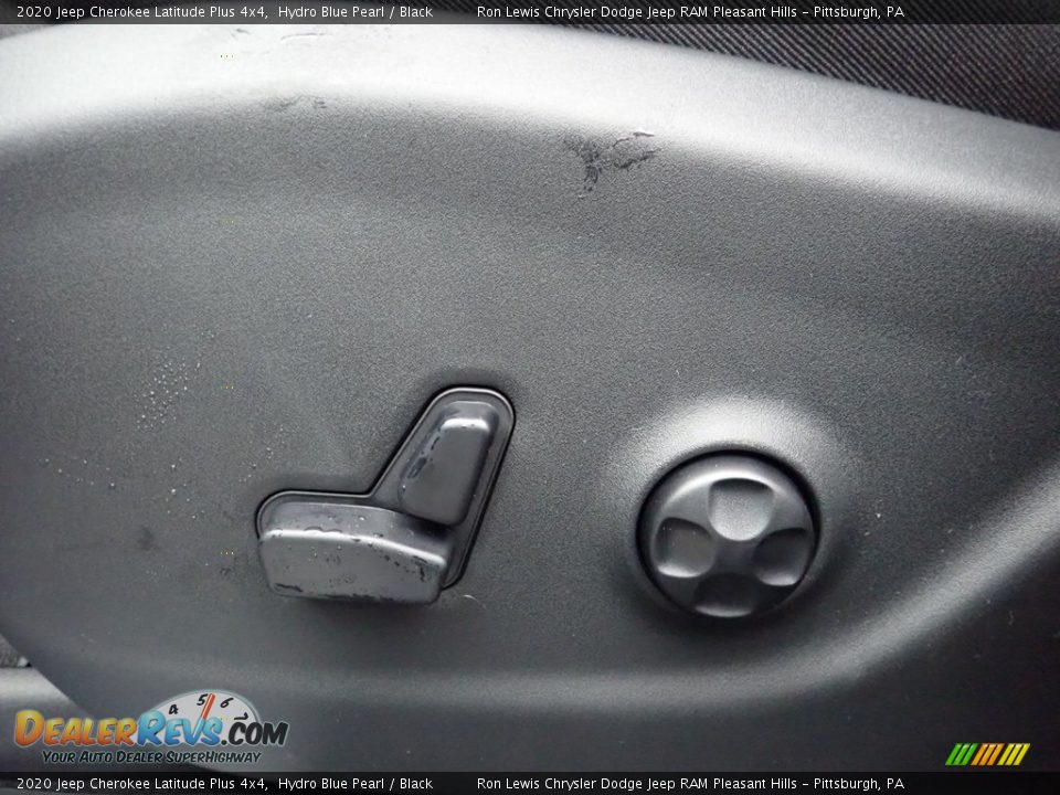 2020 Jeep Cherokee Latitude Plus 4x4 Hydro Blue Pearl / Black Photo #11