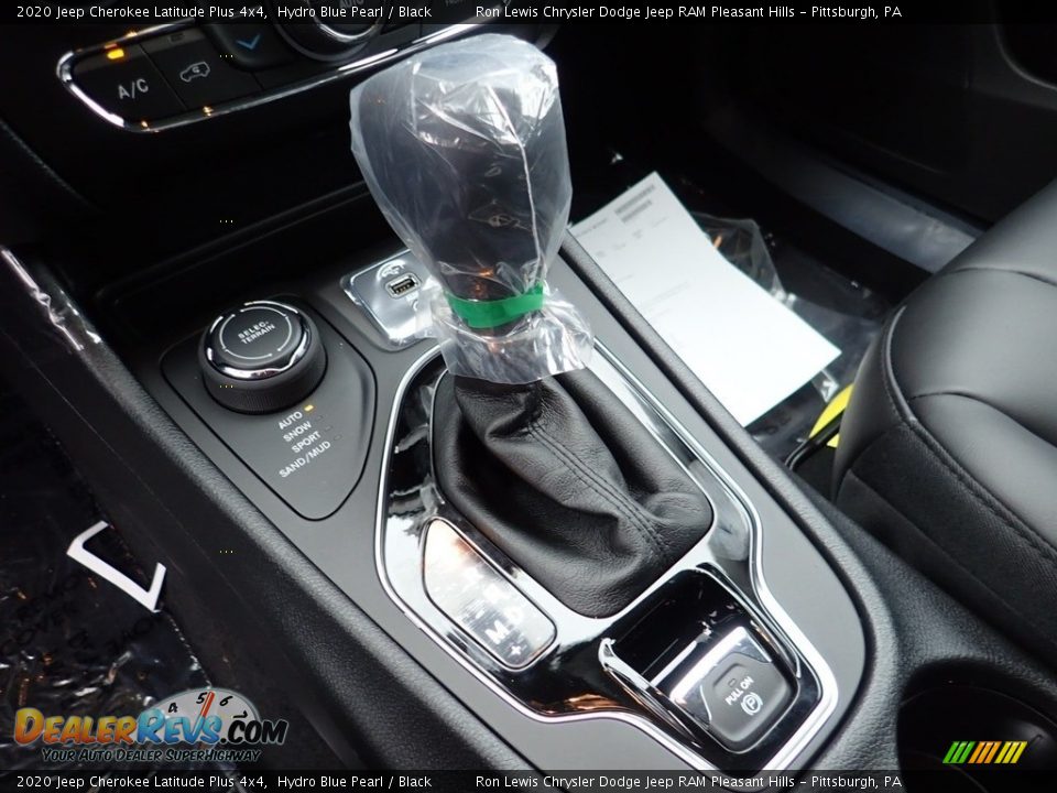 2020 Jeep Cherokee Latitude Plus 4x4 Hydro Blue Pearl / Black Photo #19