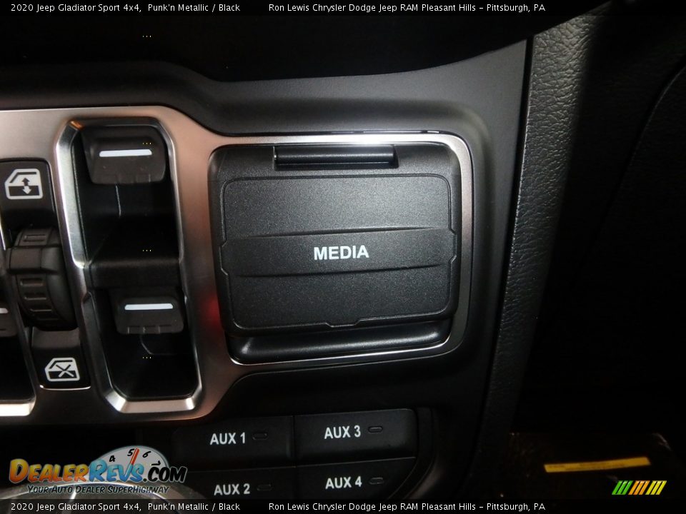 2020 Jeep Gladiator Sport 4x4 Punk'n Metallic / Black Photo #20