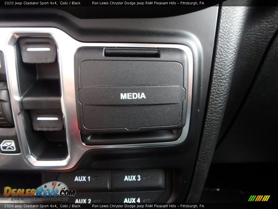 2020 Jeep Gladiator Sport 4x4 Gobi / Black Photo #19