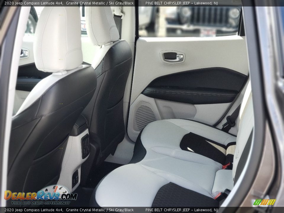 2020 Jeep Compass Latitude 4x4 Granite Crystal Metallic / Ski Gray/Black Photo #9