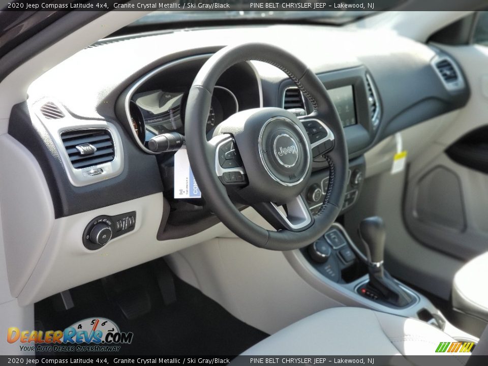 2020 Jeep Compass Latitude 4x4 Granite Crystal Metallic / Ski Gray/Black Photo #10