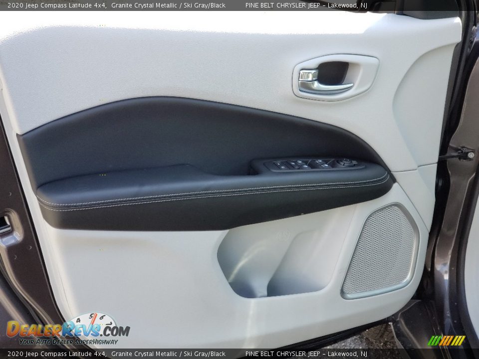 2020 Jeep Compass Latitude 4x4 Granite Crystal Metallic / Ski Gray/Black Photo #11