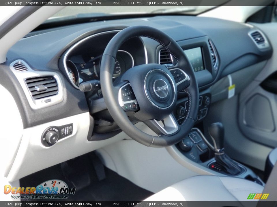 2020 Jeep Compass Latitude 4x4 White / Ski Gray/Black Photo #10