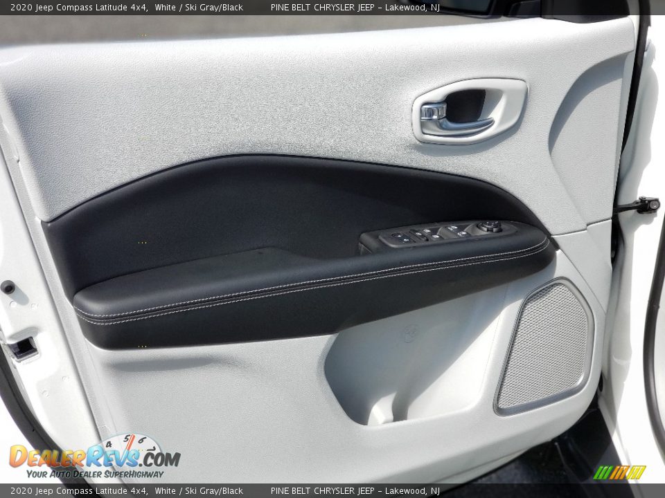 2020 Jeep Compass Latitude 4x4 White / Ski Gray/Black Photo #11