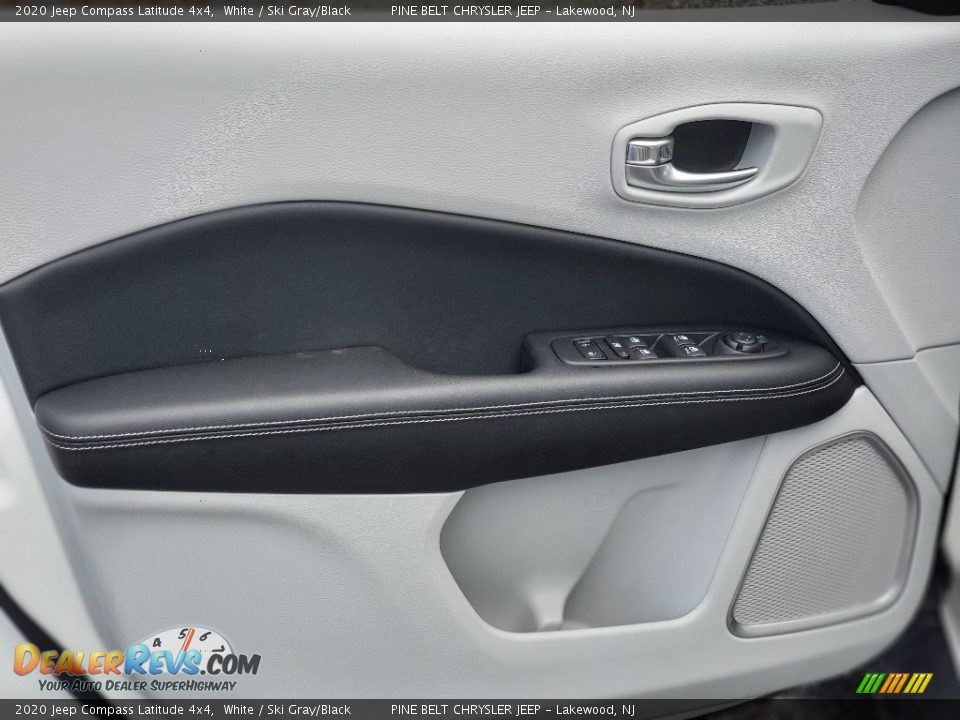 2020 Jeep Compass Latitude 4x4 White / Ski Gray/Black Photo #10