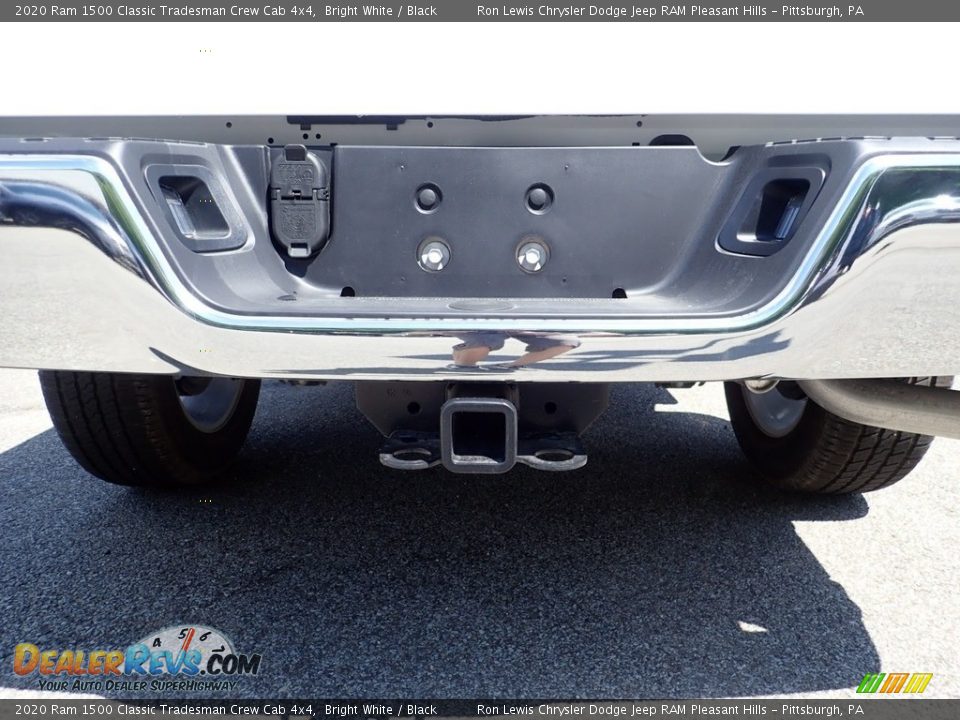 2020 Ram 1500 Classic Tradesman Crew Cab 4x4 Bright White / Black Photo #9