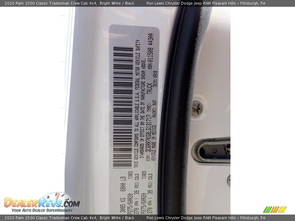 2020 Ram 1500 Classic Tradesman Crew Cab 4x4 Bright White / Black Photo #11