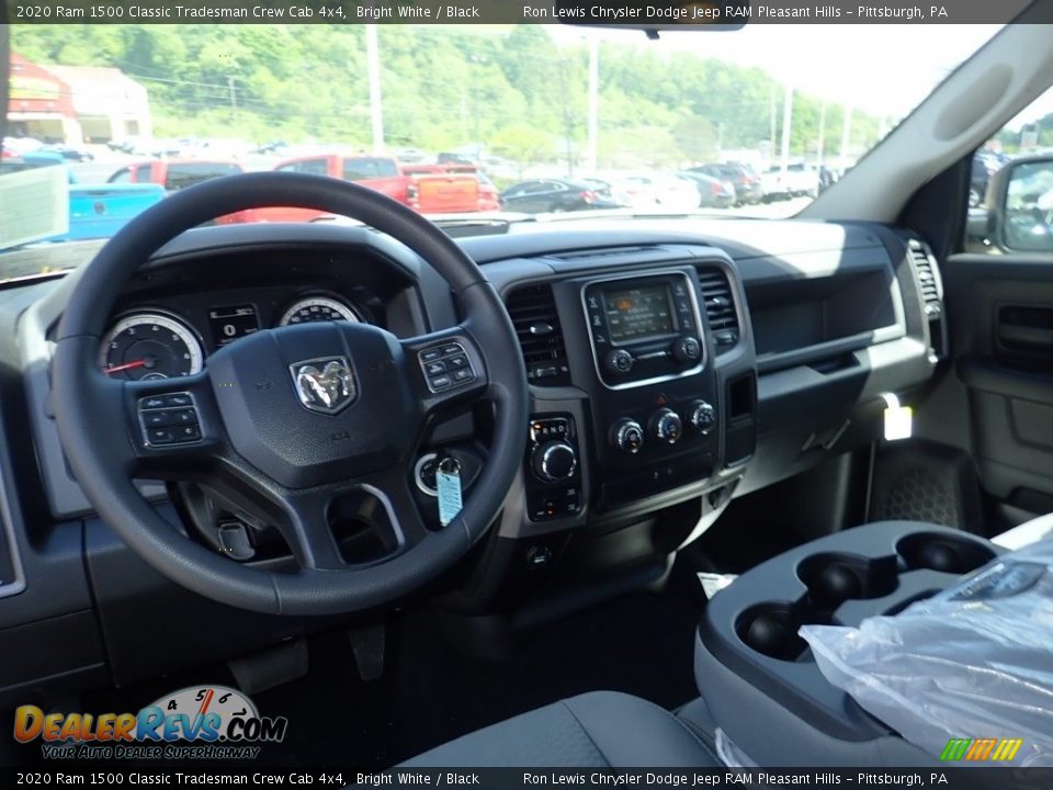 2020 Ram 1500 Classic Tradesman Crew Cab 4x4 Bright White / Black Photo #12