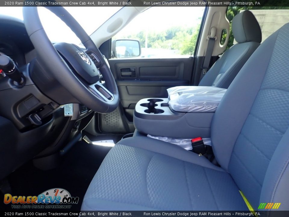 2020 Ram 1500 Classic Tradesman Crew Cab 4x4 Bright White / Black Photo #14