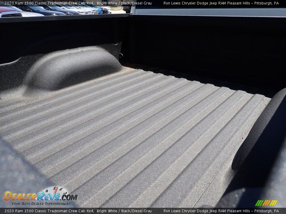 2020 Ram 1500 Classic Tradesman Crew Cab 4x4 Bright White / Black/Diesel Gray Photo #10