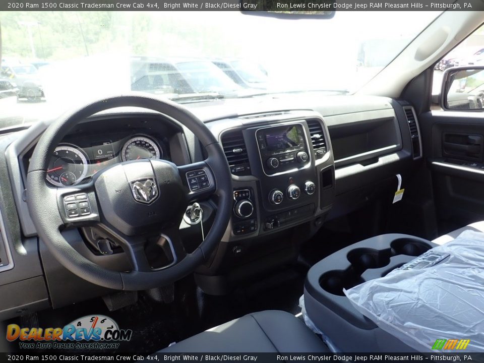2020 Ram 1500 Classic Tradesman Crew Cab 4x4 Bright White / Black/Diesel Gray Photo #12