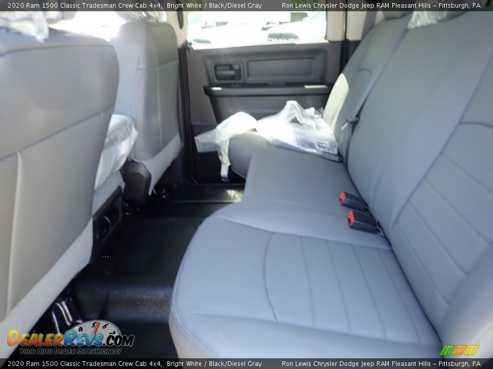 2020 Ram 1500 Classic Tradesman Crew Cab 4x4 Bright White / Black/Diesel Gray Photo #13