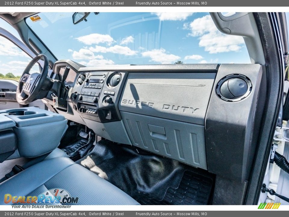2012 Ford F250 Super Duty XL SuperCab 4x4 Oxford White / Steel Photo #15