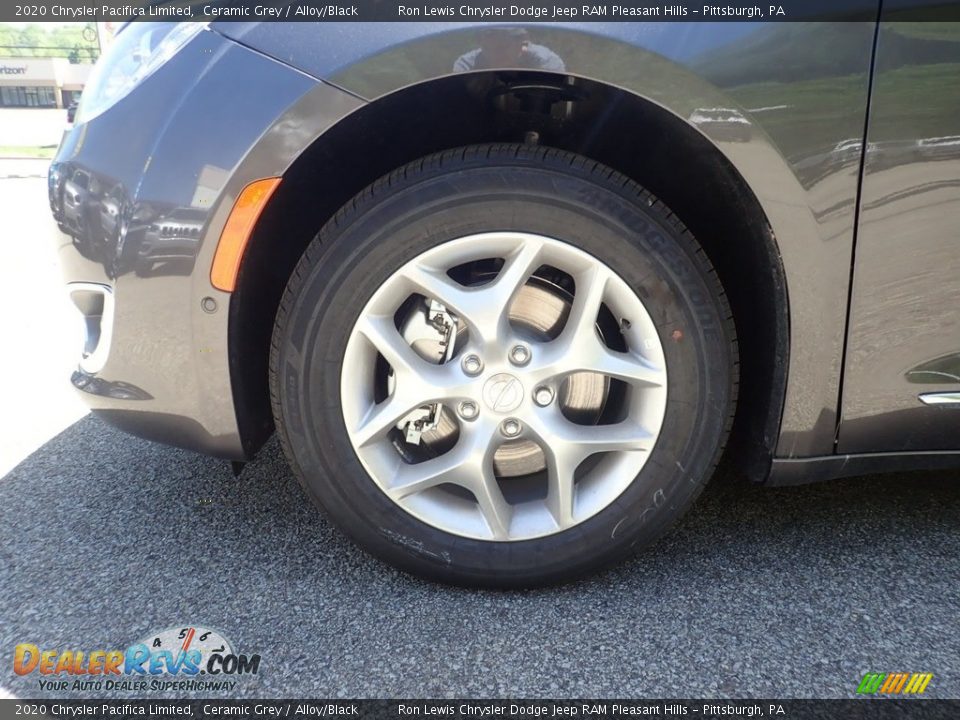 2020 Chrysler Pacifica Limited Ceramic Grey / Alloy/Black Photo #6