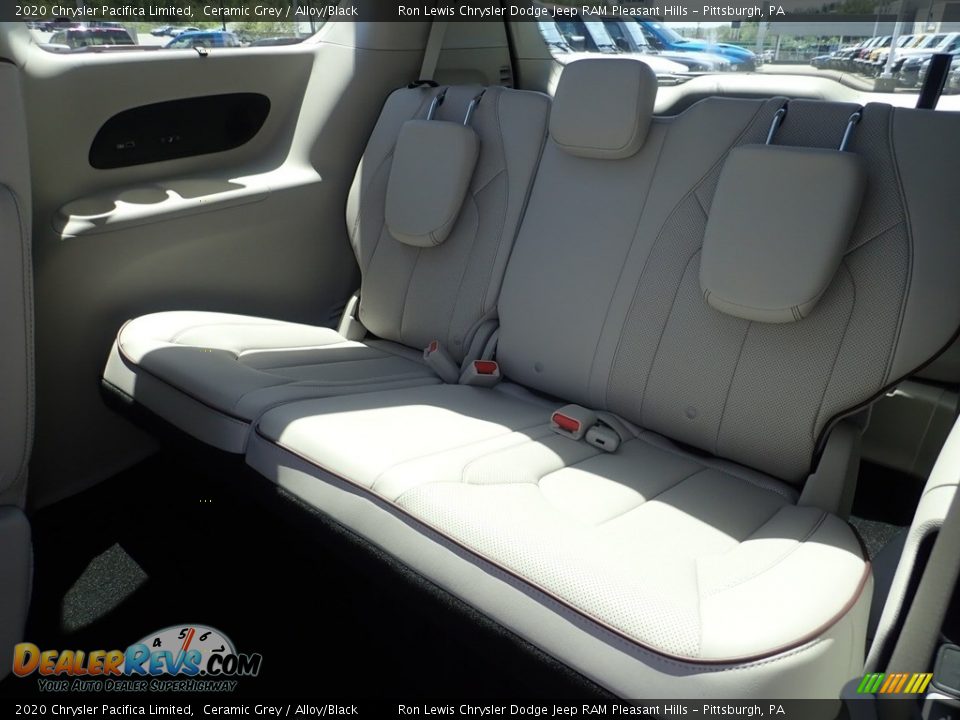 2020 Chrysler Pacifica Limited Ceramic Grey / Alloy/Black Photo #13