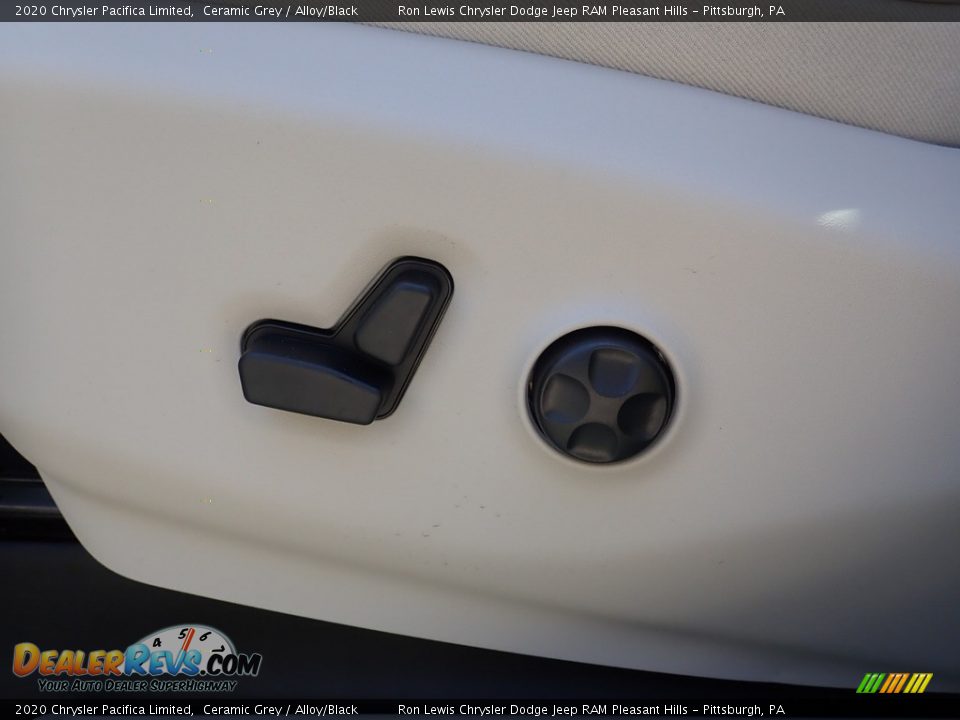 2020 Chrysler Pacifica Limited Ceramic Grey / Alloy/Black Photo #20