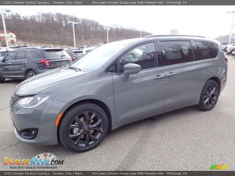 2020 Chrysler Pacifica Touring L Ceramic Grey / Black Photo #1