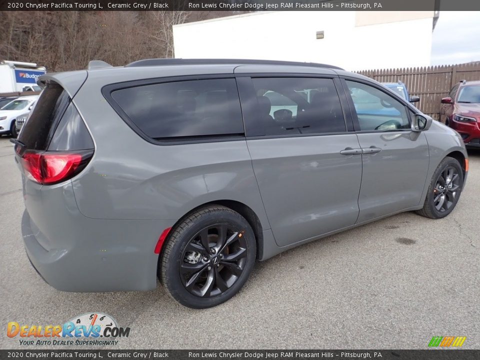 2020 Chrysler Pacifica Touring L Ceramic Grey / Black Photo #5