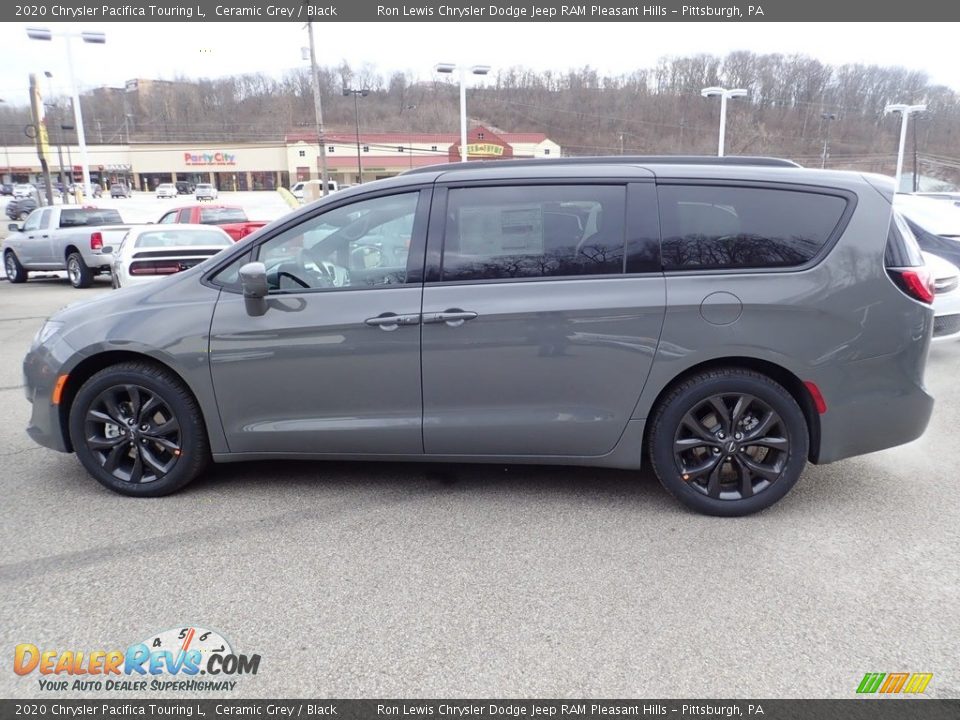 2020 Chrysler Pacifica Touring L Ceramic Grey / Black Photo #8