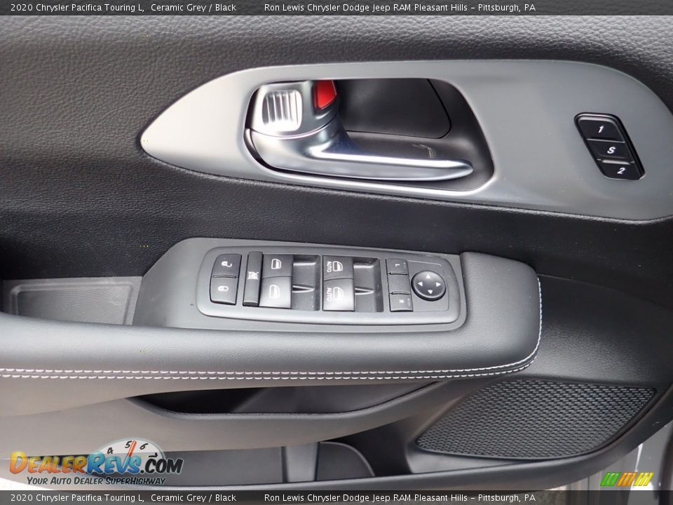 2020 Chrysler Pacifica Touring L Ceramic Grey / Black Photo #11