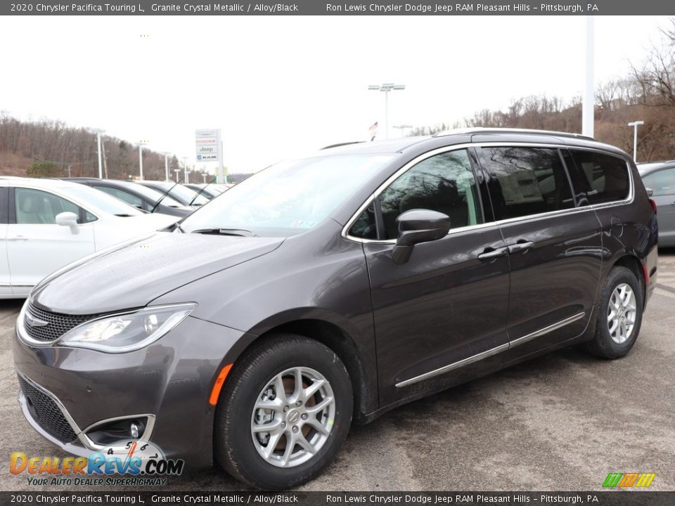 2020 Chrysler Pacifica Touring L Granite Crystal Metallic / Alloy/Black Photo #1