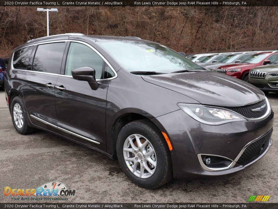 2020 Chrysler Pacifica Touring L Granite Crystal Metallic / Alloy/Black Photo #8