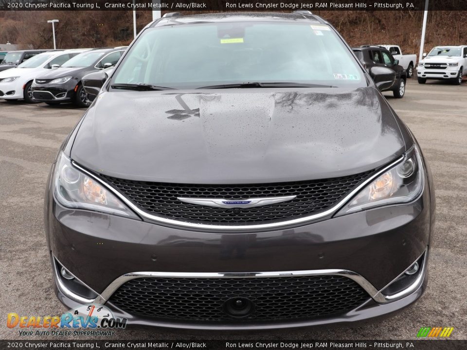 2020 Chrysler Pacifica Touring L Granite Crystal Metallic / Alloy/Black Photo #9