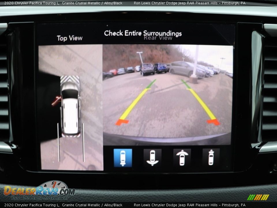 2020 Chrysler Pacifica Touring L Granite Crystal Metallic / Alloy/Black Photo #16