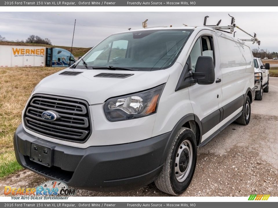 Front 3/4 View of 2016 Ford Transit 150 Van XL LR Regular Photo #22