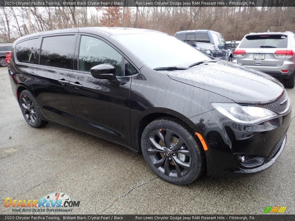 2020 Chrysler Pacifica Touring Brilliant Black Crystal Pearl / Black Photo #3