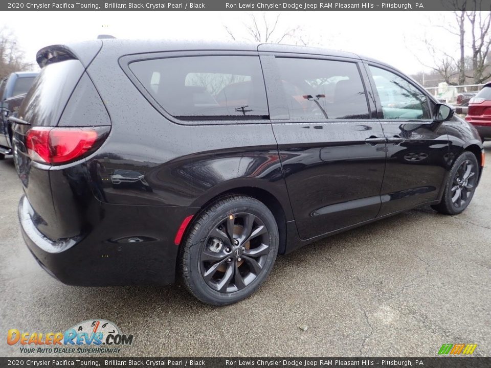 2020 Chrysler Pacifica Touring Brilliant Black Crystal Pearl / Black Photo #10