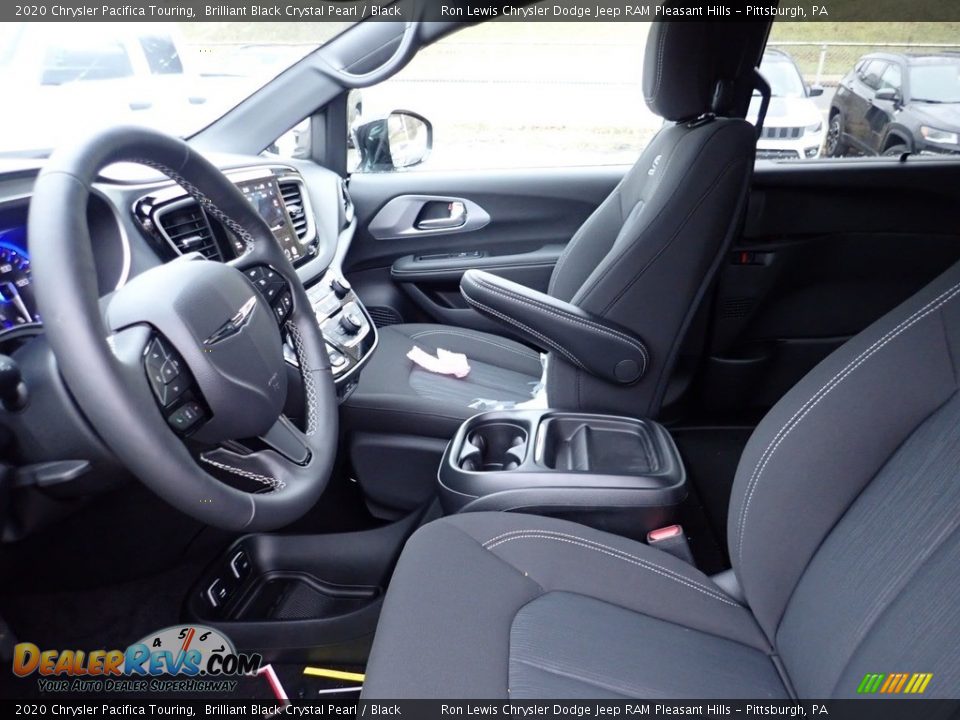 2020 Chrysler Pacifica Touring Brilliant Black Crystal Pearl / Black Photo #15