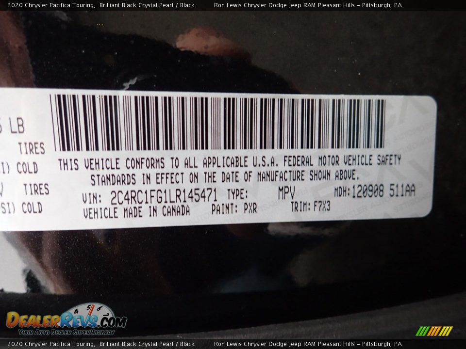 2020 Chrysler Pacifica Touring Brilliant Black Crystal Pearl / Black Photo #16