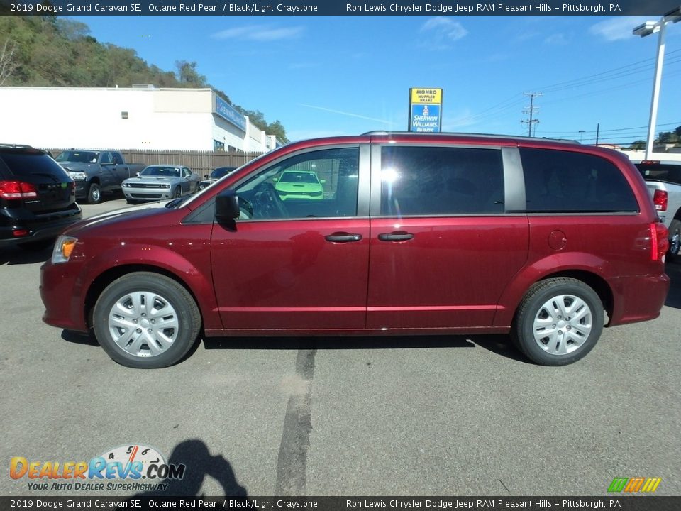 2019 Dodge Grand Caravan SE Octane Red Pearl / Black/Light Graystone Photo #2