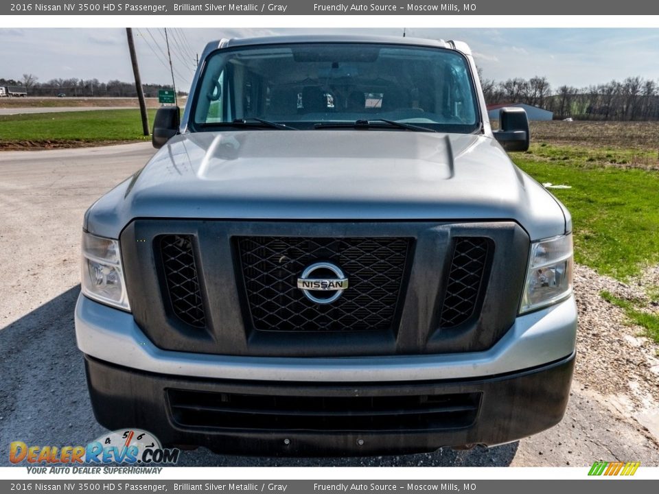 2016 Nissan NV 3500 HD S Passenger Brilliant Silver Metallic / Gray Photo #8