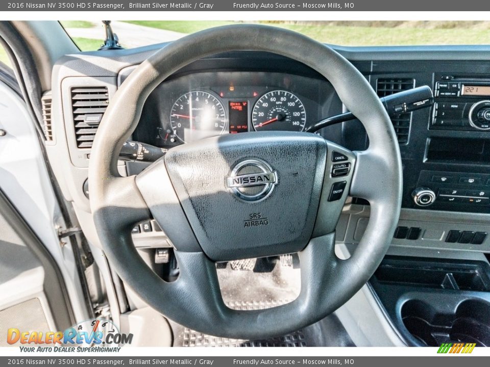 2016 Nissan NV 3500 HD S Passenger Brilliant Silver Metallic / Gray Photo #20