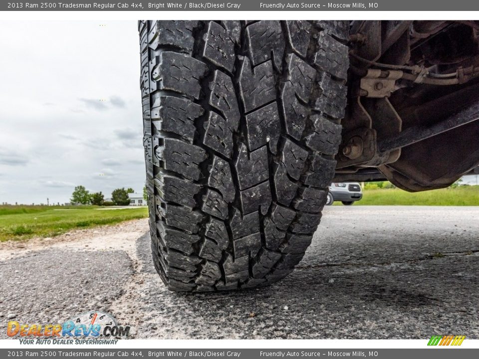 2013 Ram 2500 Tradesman Regular Cab 4x4 Bright White / Black/Diesel Gray Photo #24