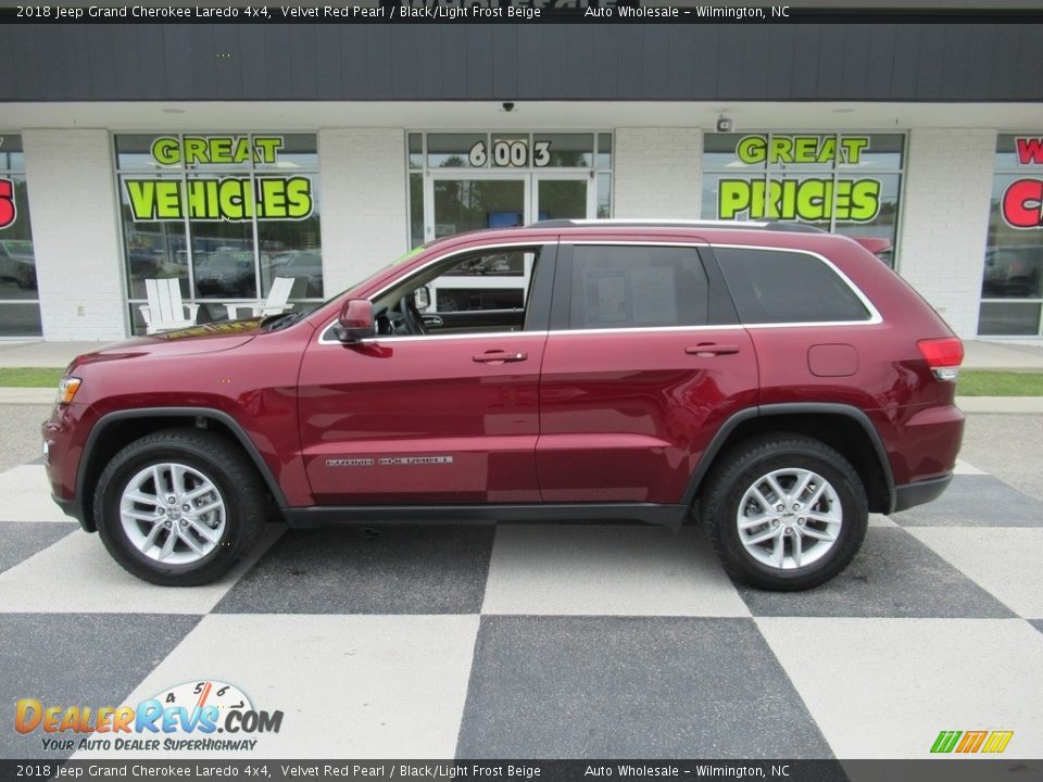 2018 Jeep Grand Cherokee Laredo 4x4 Velvet Red Pearl / Black/Light Frost Beige Photo #1