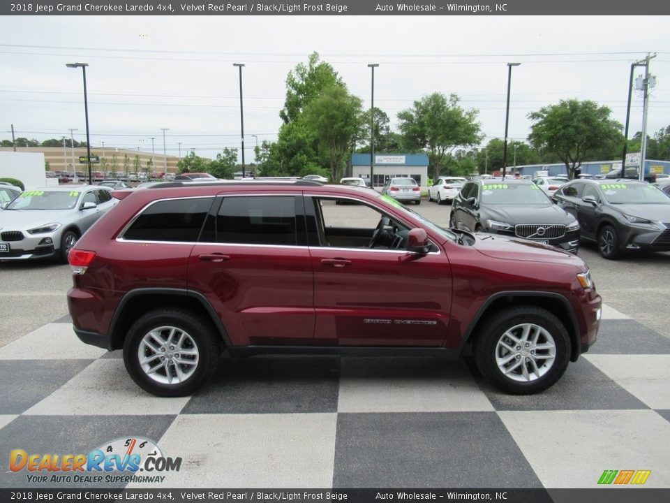 2018 Jeep Grand Cherokee Laredo 4x4 Velvet Red Pearl / Black/Light Frost Beige Photo #3