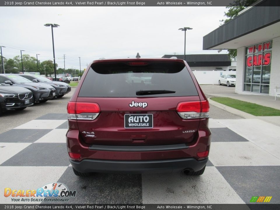 2018 Jeep Grand Cherokee Laredo 4x4 Velvet Red Pearl / Black/Light Frost Beige Photo #4