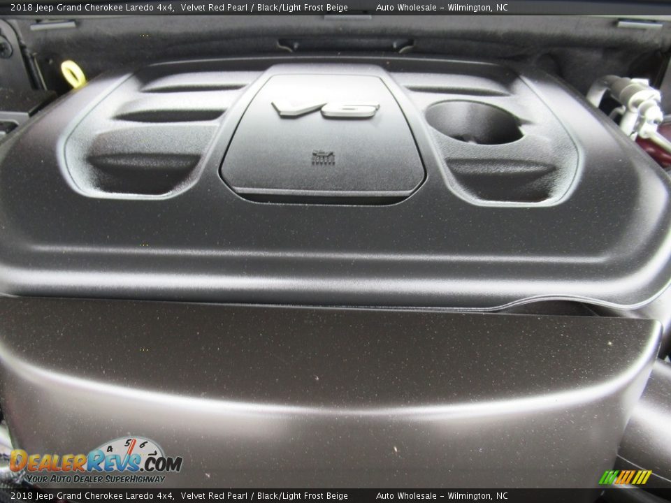 2018 Jeep Grand Cherokee Laredo 4x4 Velvet Red Pearl / Black/Light Frost Beige Photo #6
