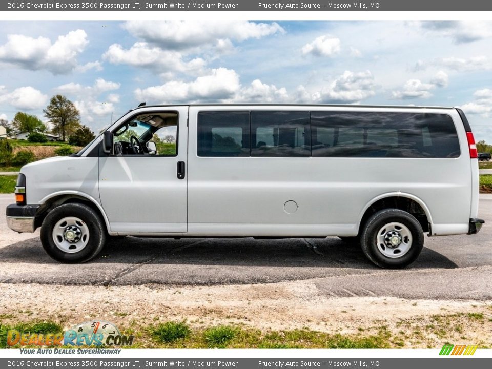 Summit White 2016 Chevrolet Express 3500 Passenger LT Photo #3