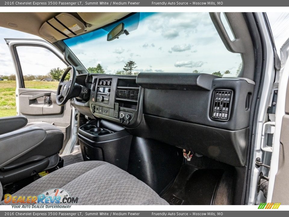 2016 Chevrolet Express 3500 Passenger LT Summit White / Medium Pewter Photo #10