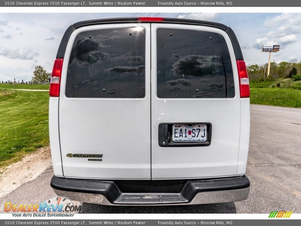 2016 Chevrolet Express 3500 Passenger LT Summit White / Medium Pewter Photo #21