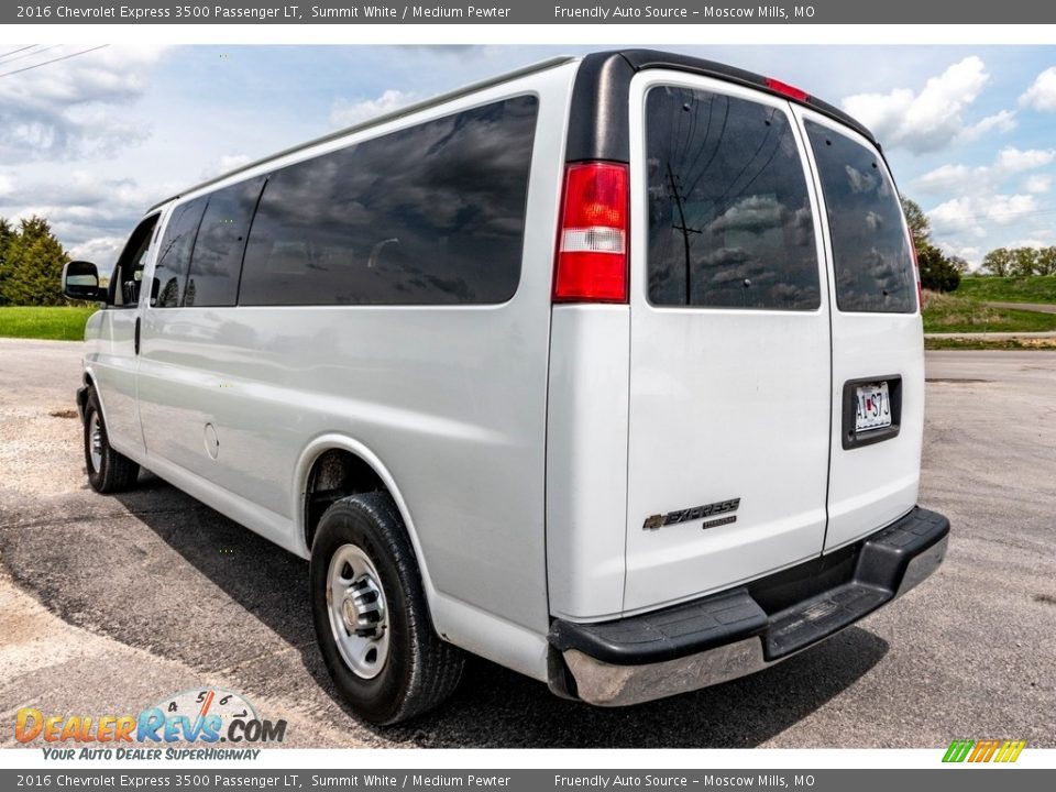 Summit White 2016 Chevrolet Express 3500 Passenger LT Photo #22