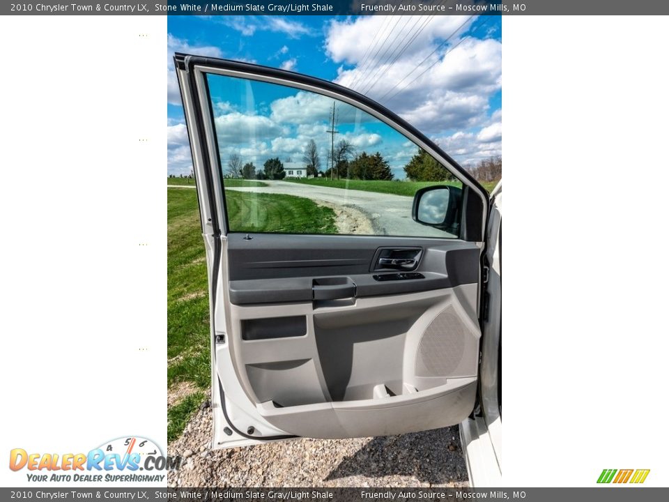 2010 Chrysler Town & Country LX Stone White / Medium Slate Gray/Light Shale Photo #22